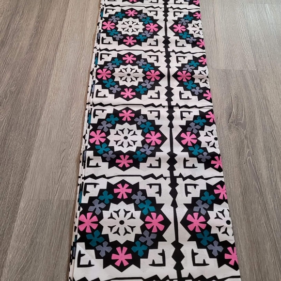 AFRICAN FABRICS  1OO% COTTON  ● 6 YARDS FABRICS - Picture 15 of 16